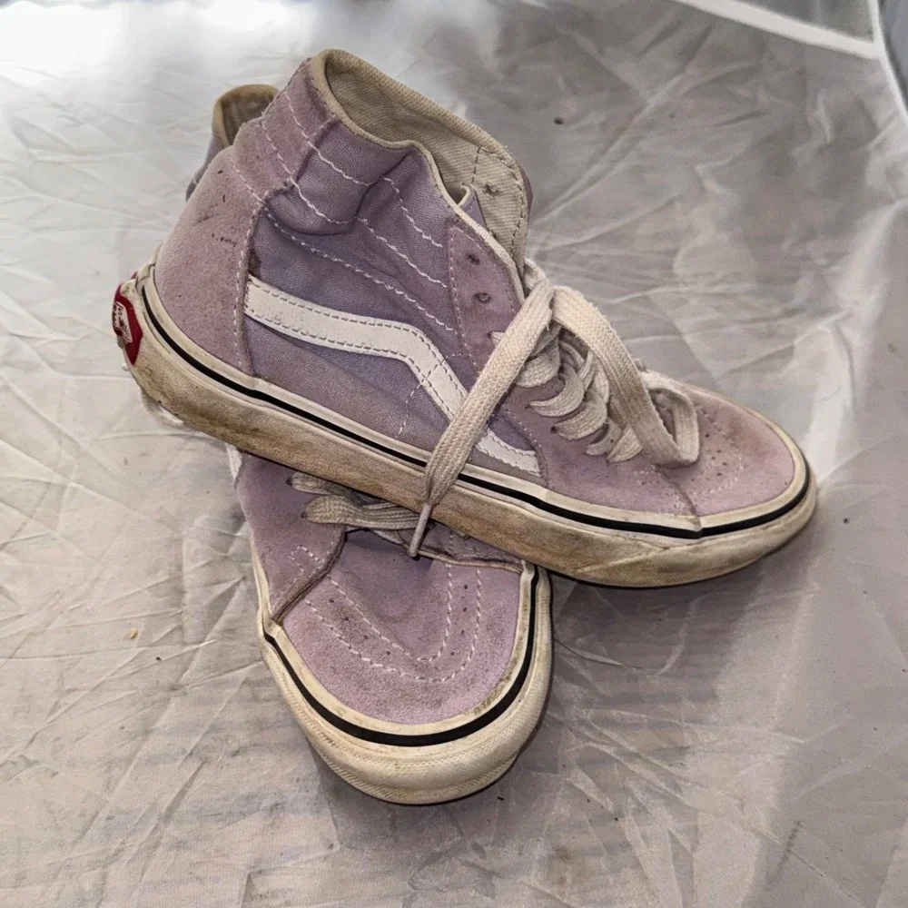 Van's Lavender Hi Top Sneakers Distressed Woman's Size 7 skate surf streetware